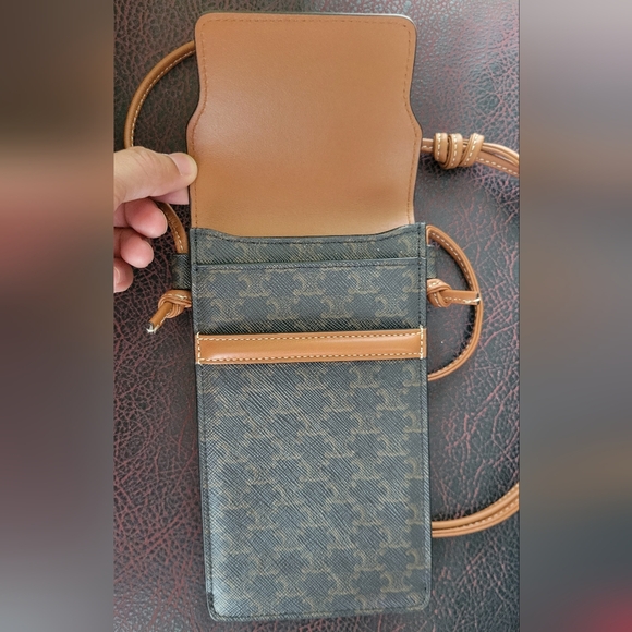 CELINE PHONE POUCH WITH FLAP IN TRIOMPHE CANVAS AND TAN LAMBSKIN - Picture 4 of 12